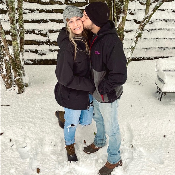 Meet your Posher, Hayley - Picture 1 of 1